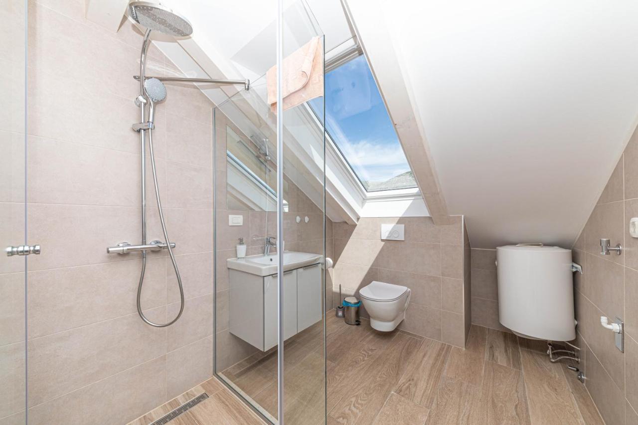Ferienwohnung Panoramic View And Sea Trogir Exterior foto