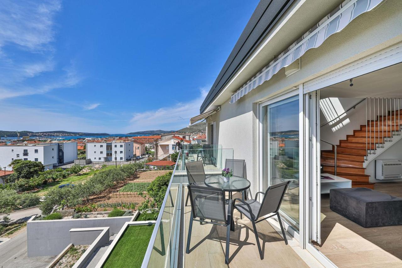 Ferienwohnung Panoramic View And Sea Trogir Exterior foto